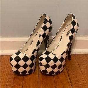 Checkered platform heels